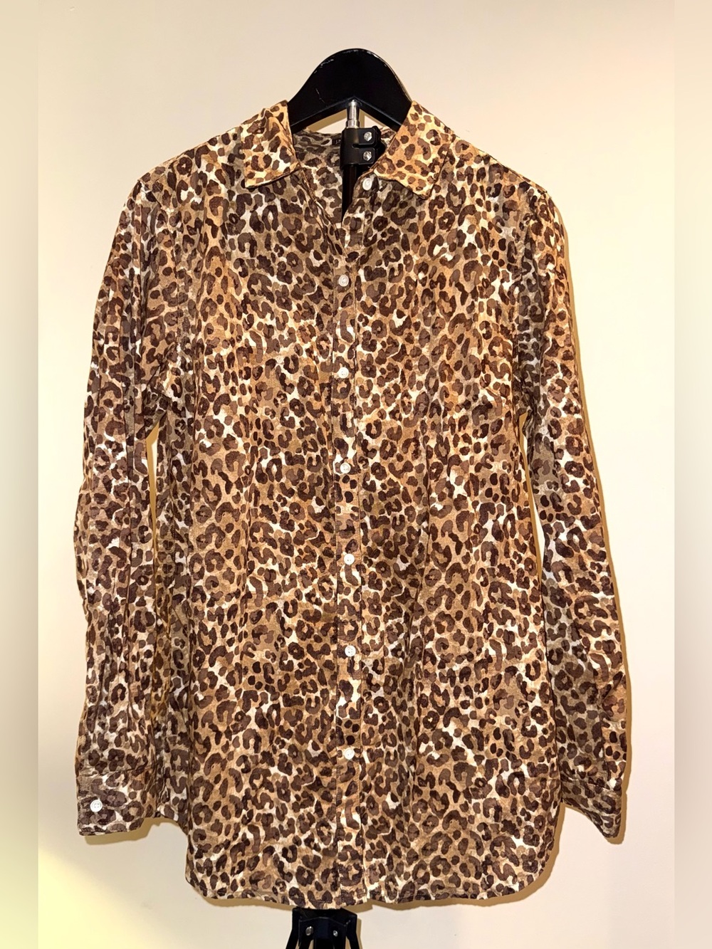 J. McLaughlin women’s leopard print button-shirt, size M, EUC